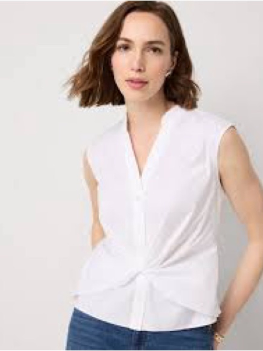 RW&Co White Button-Front Twist Hem Blouse